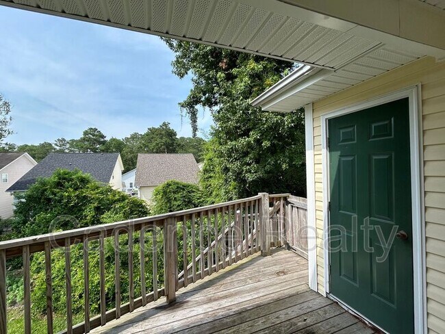 Building Photo - 4619 McClelland Dr