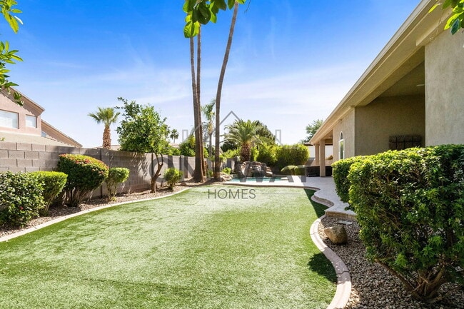 Building Photo - 4432 E Ford Ave