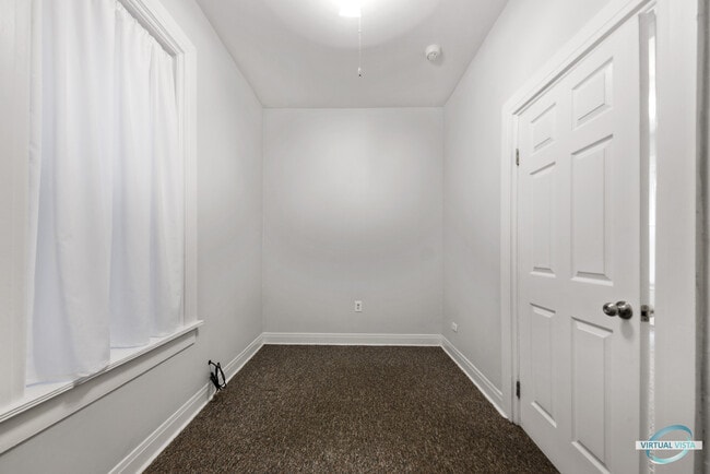 Building Photo - 3510 S Union Ave