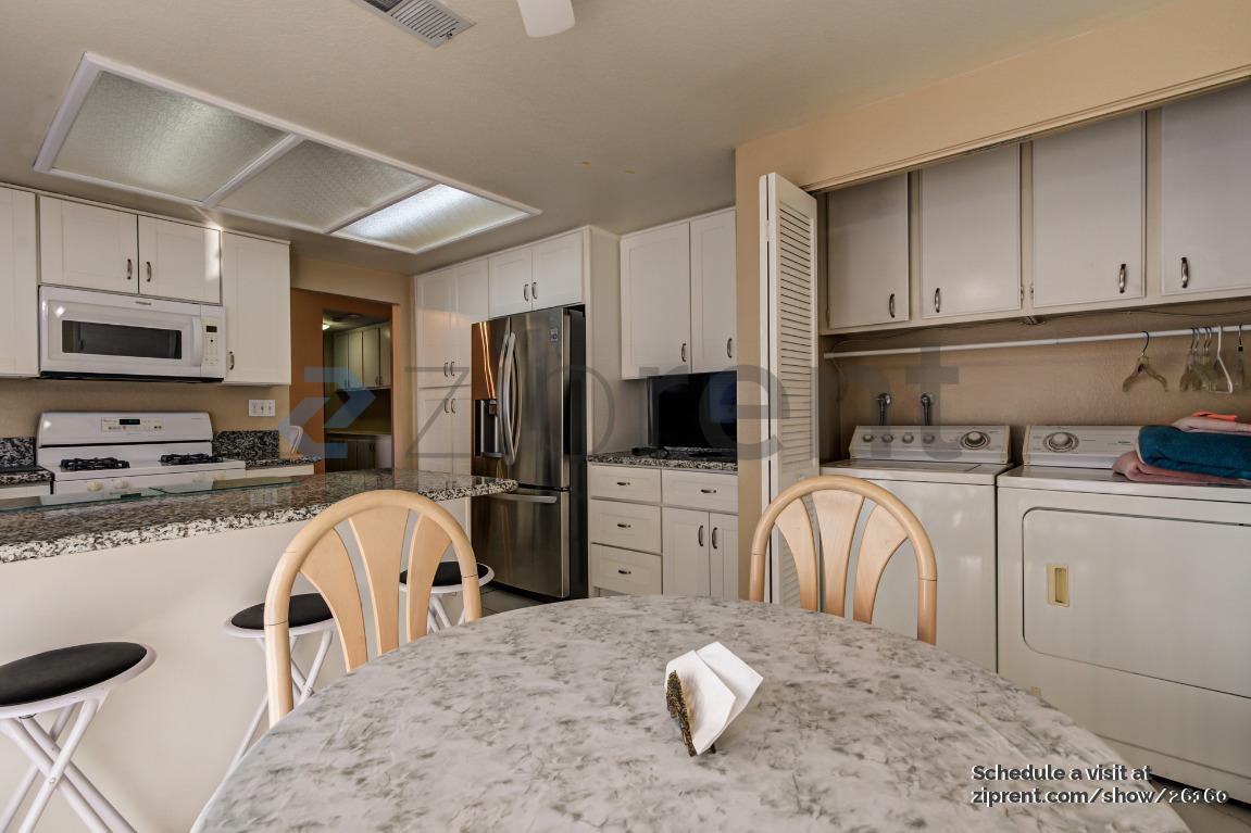 Building Photo - 67 Silkberry