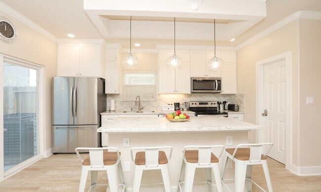 Building Photo - 3535 Mt Pleasant St