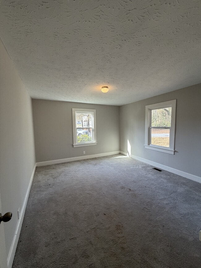 Building Photo - 530 N Mulberry St