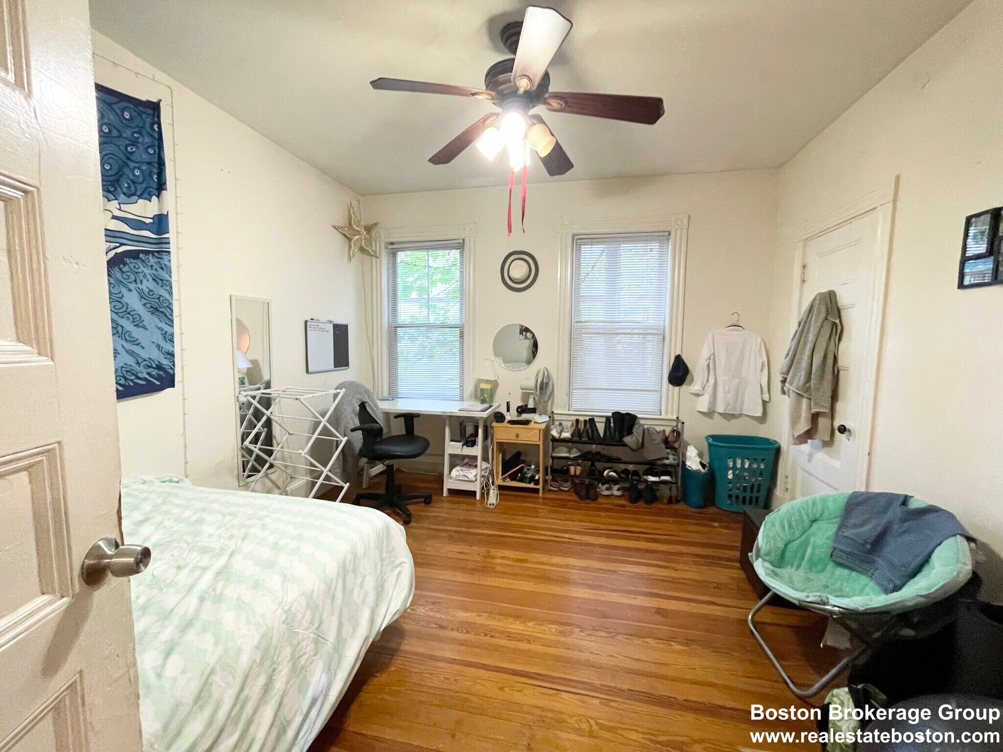 Building Photo - 112 Hillside St