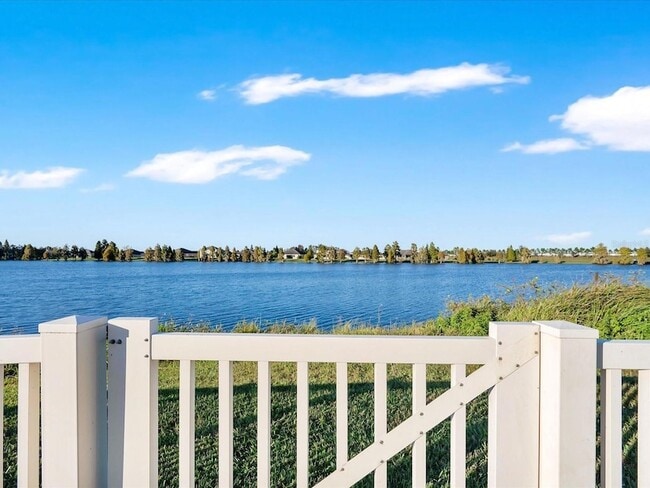 Building Photo - 2274 Geneva Dr