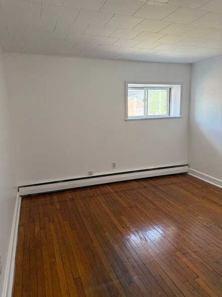 Building Photo - 3656 Main St