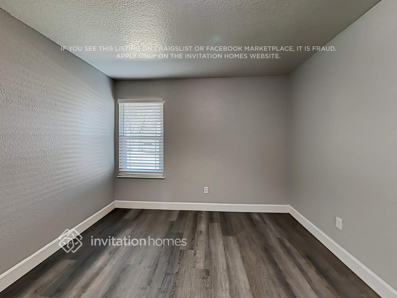 Building Photo - 6085 Kingwood Cir