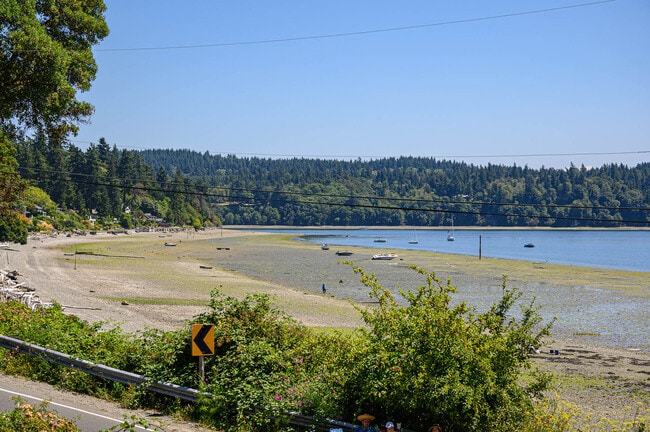 Building Photo - 24103 Vashon Hwy SW