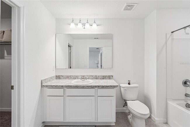 Building Photo - 5931 Chestnut Grv Pl