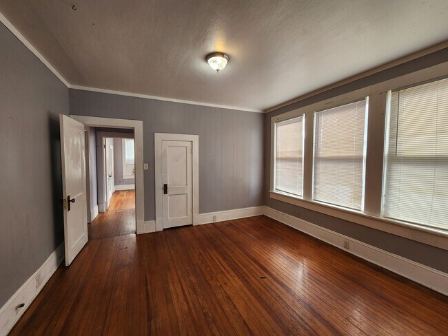 Building Photo - Duplex for Lease!