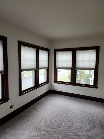 Building Photo - 519 Durston Ave
