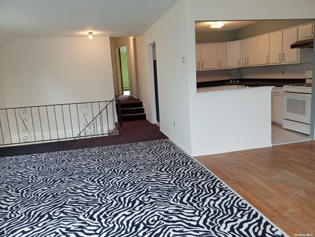 Building Photo - 42-16 Little Neck Pkwy