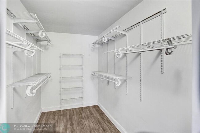 Building Photo - 14221 SW 160th Terrace