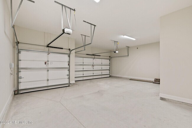 Building Photo - 120 Elm Br Rd