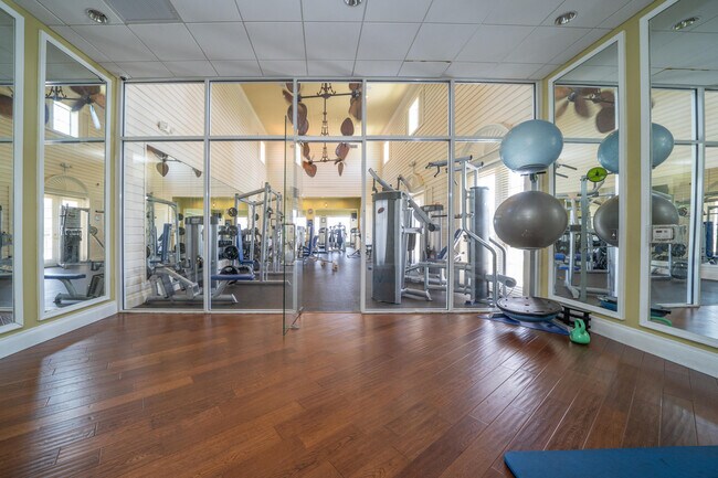 Building Photo - 167 Yacht Club Way