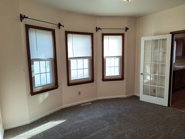 Building Photo - 11 Cottage Pl