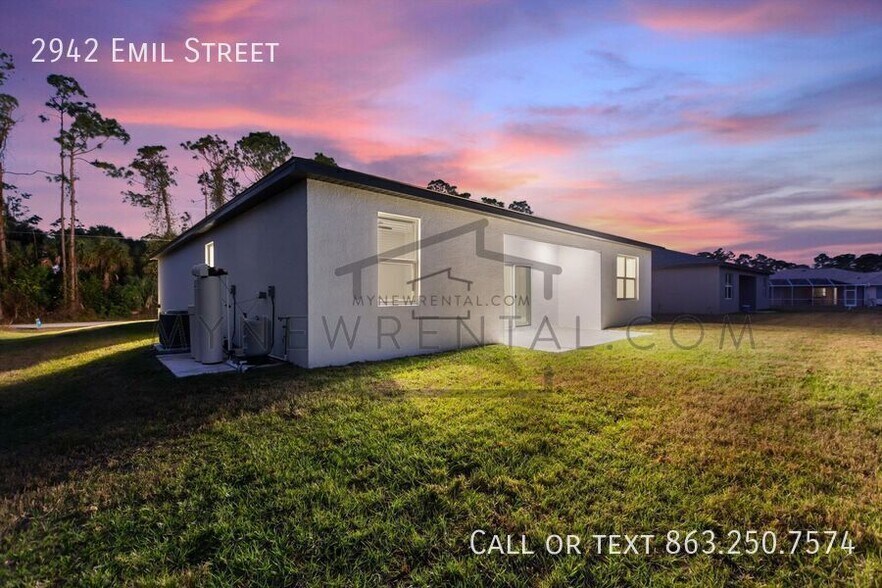 Building Photo - 2942 Emil St