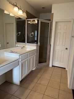 Building Photo - 1926 Twin Oaks Cir