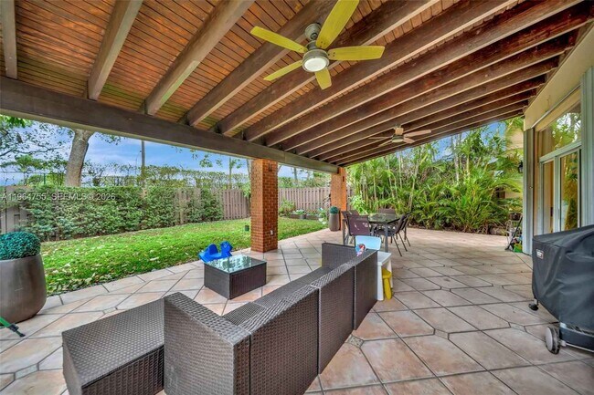 Building Photo - 10880 NW 58th Terrace