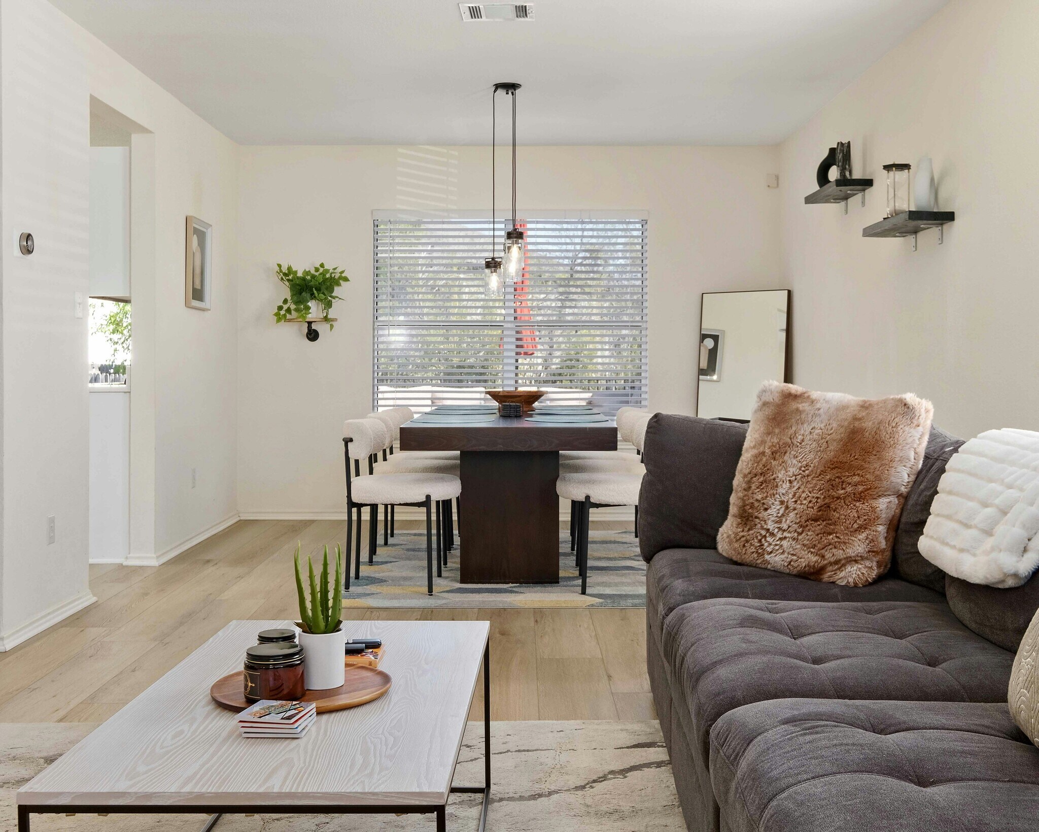 Building Photo - 8513 Kansas River Dr