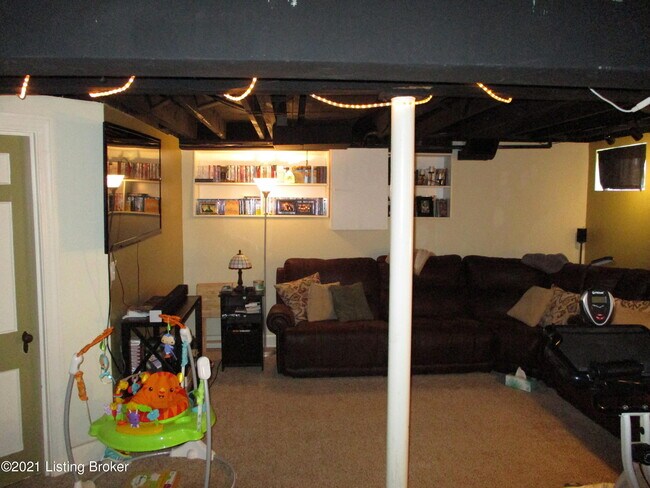 Building Photo - 3342 Dayton Ave