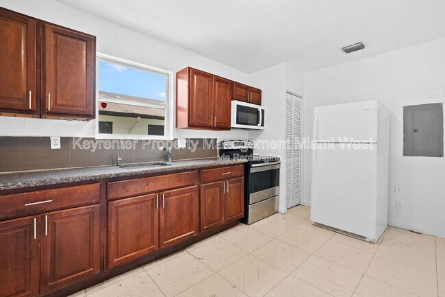 Building Photo - 7770 NW 9th Ave