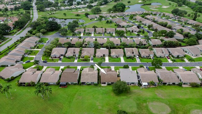 Building Photo - 2525 SW Egret Pond Cir