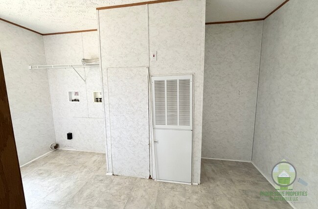 Building Photo - 68 Honeysuckle Dr