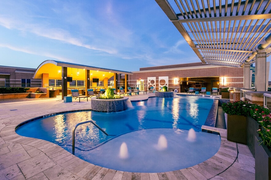 William Tanglewood Rooftop Pool - The William