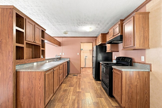 Building Photo - 188 Bradley Dr