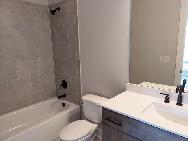 Building Photo - New Construction Executive Rental Availabl...
