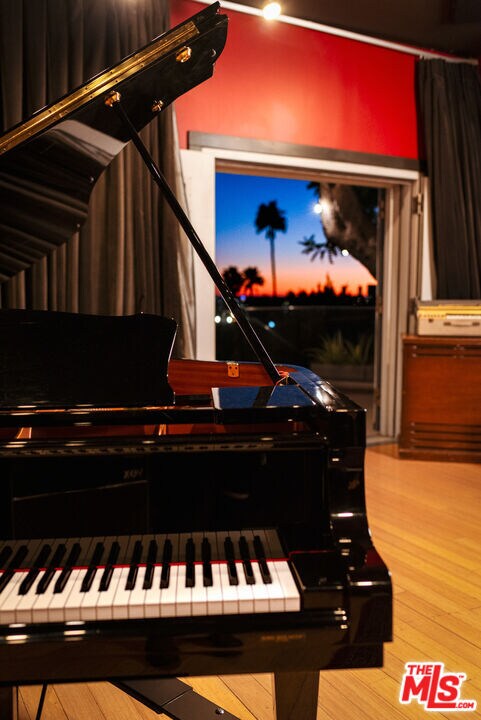 Building Photo - 7650 Curson Terrace