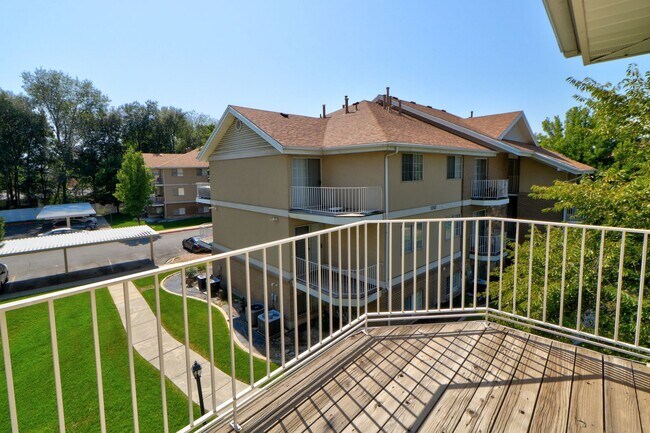 Building Photo - 1273 N 550 W