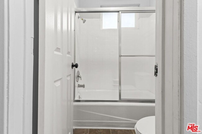 Building Photo - 5555 Carlton Way