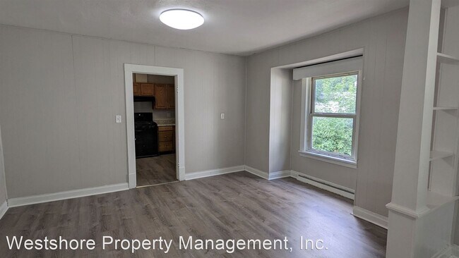 Building Photo - 4 br, 1 bath House - 895 Emerson Ave.