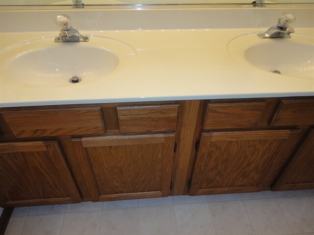 Building Photo - 5 Andover Ct