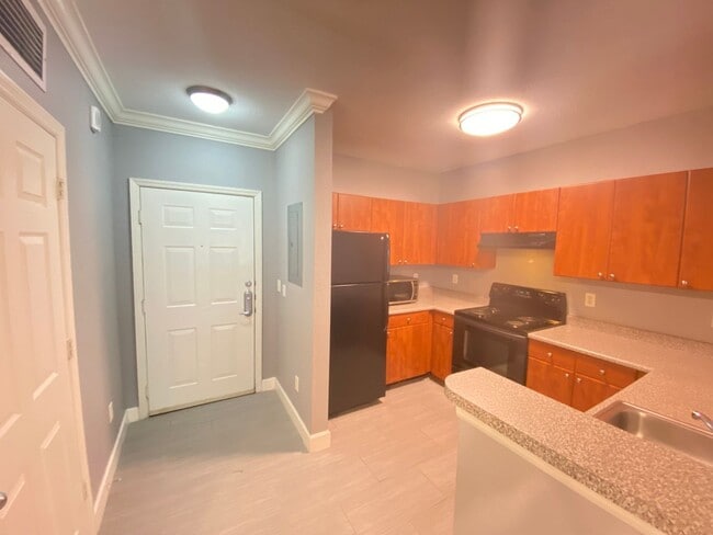Building Photo - THE GRANDE DOWNTOWN CONDO - 1BR/1BA