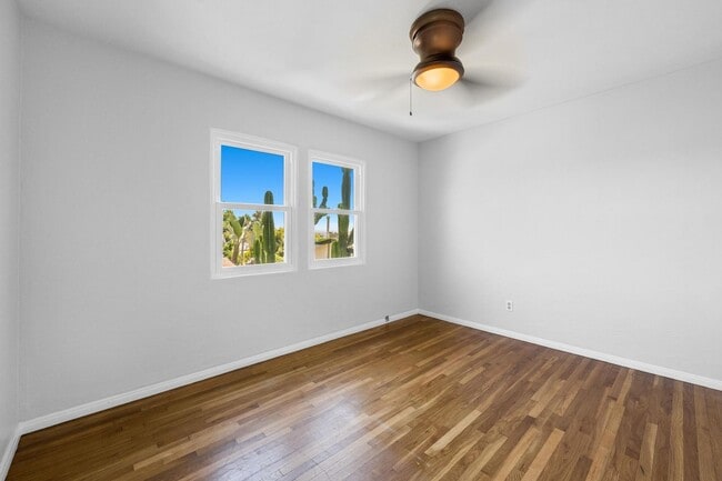 Building Photo - 2724 Treat St