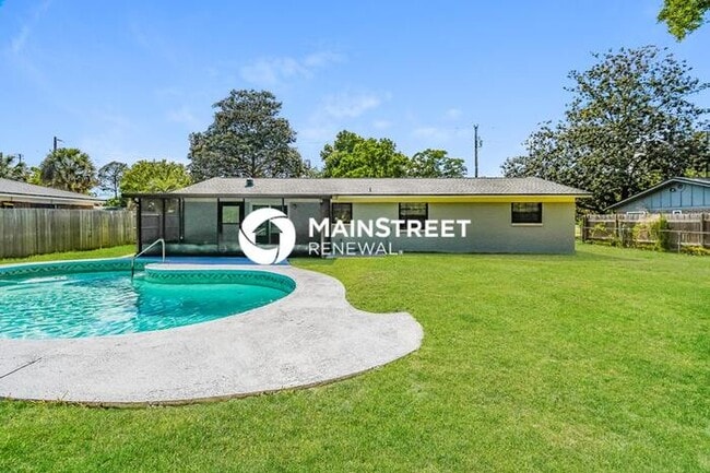 Building Photo - 3 Bedroom Pet-Friendly Home in orange park...