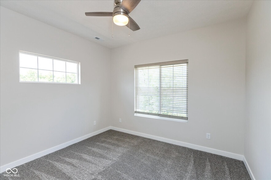 Bedroom 2 - 225 N Hamilton Ave