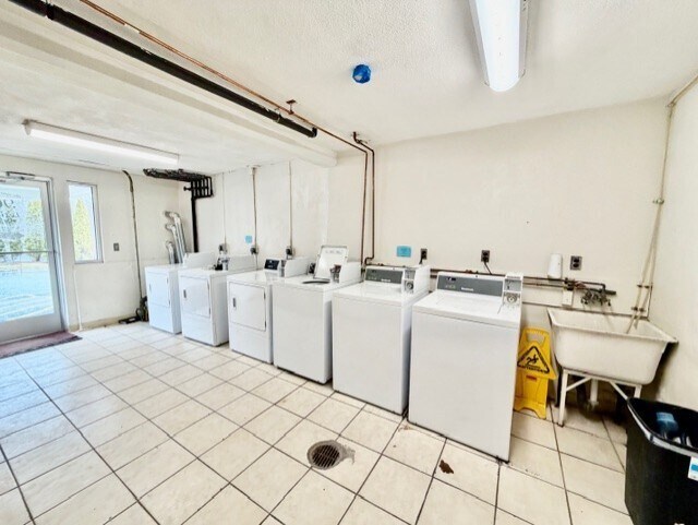 Building Photo - 900 Lexington St