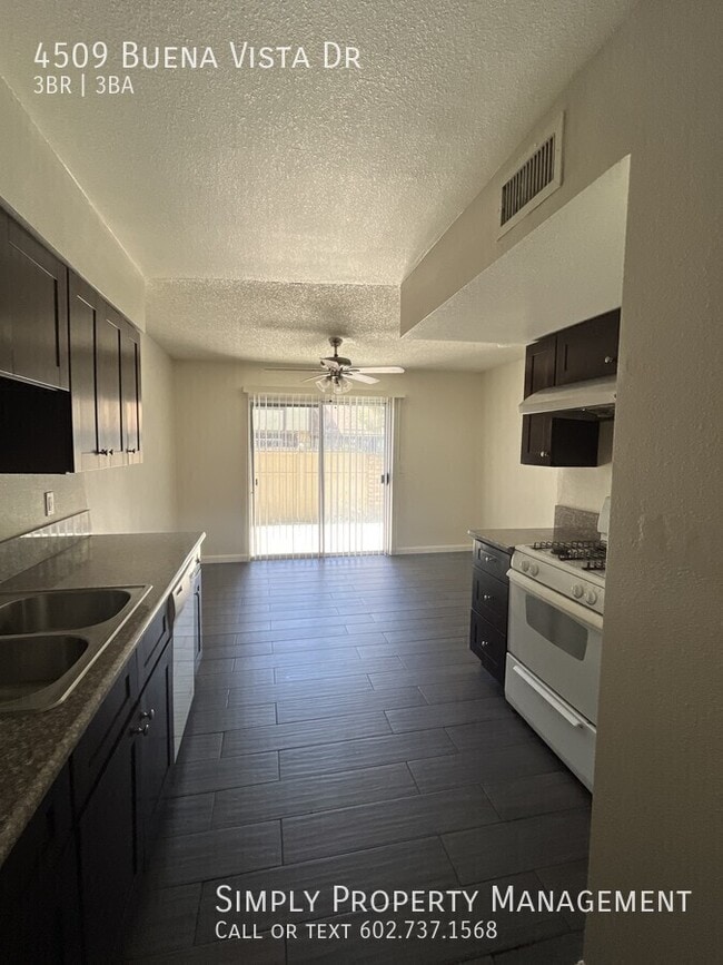 Building Photo - 4509 Buena Vista Dr