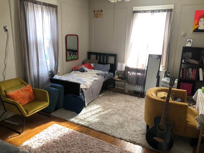Bedroom - 328 Cedar Ave