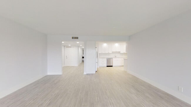 Building Photo - 3980 Oaks Clubhouse Dr