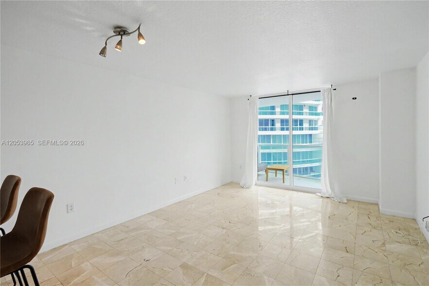 Building Photo - 2101 Brickell Ave