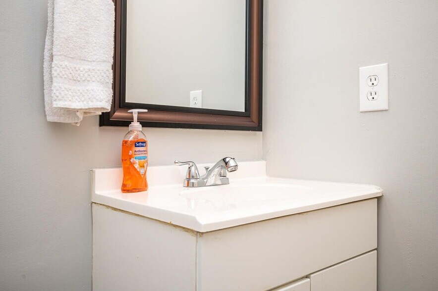 Building Photo - 1263 Sweet Pine Dr