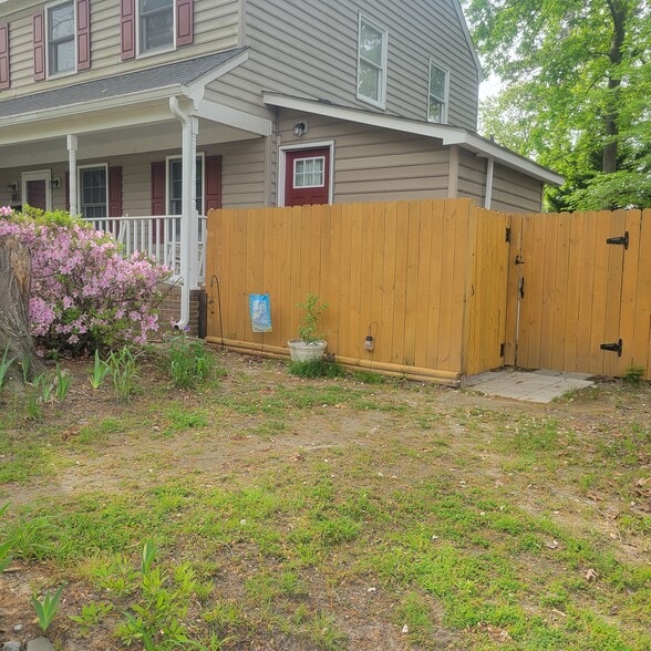 Building Photo - 288 Paulette Dr