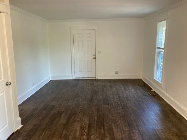 Building Photo - Tusculum Duplex