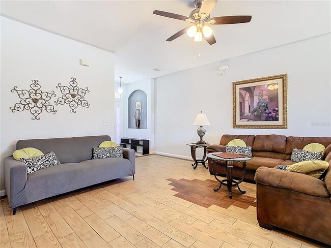 Building Photo - 2641 Old Kent Cir