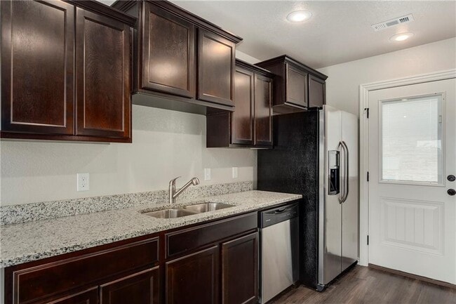 Building Photo - 889 Via Drago Ave