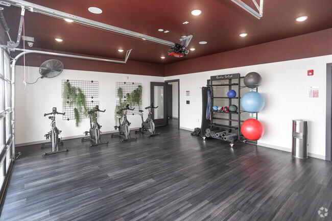 Fitness center - Apex at Perry Crossing